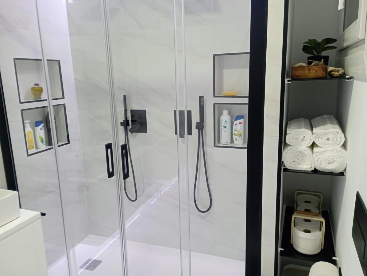 Super Apartamento Santiago سانتياغو دي كومبوستيلا المظهر الخارجي الصورة
